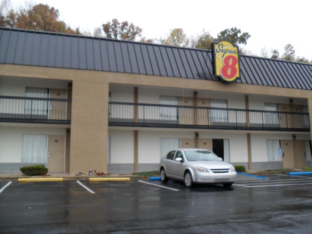 Super 8 Bristol Hotel Bagian luar foto
